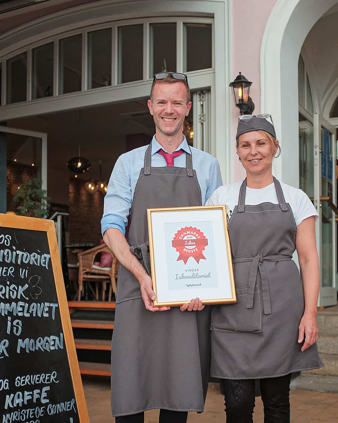 christian and anette count receive the award as denmark's best ice house 2020